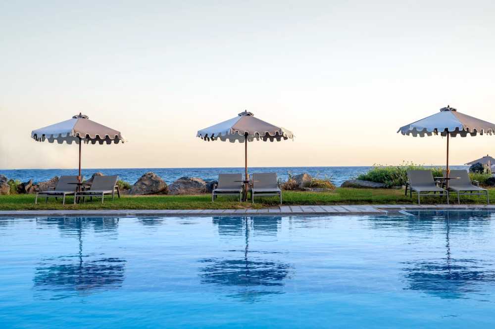 Niphla Events Passover 2026 in Crete at Aquila Rithymna Beach