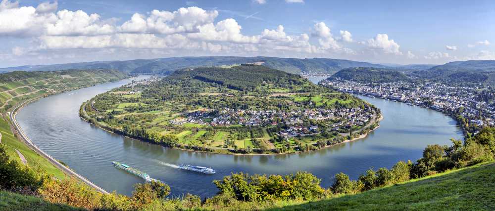 Kosher river cruise along the Rhine River with castles and vineyards