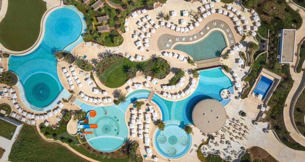 Celebrate Passover 2026 with Kosher Luxury Travel at City of Dreams Mediterranean in Limassol, Cyprus.