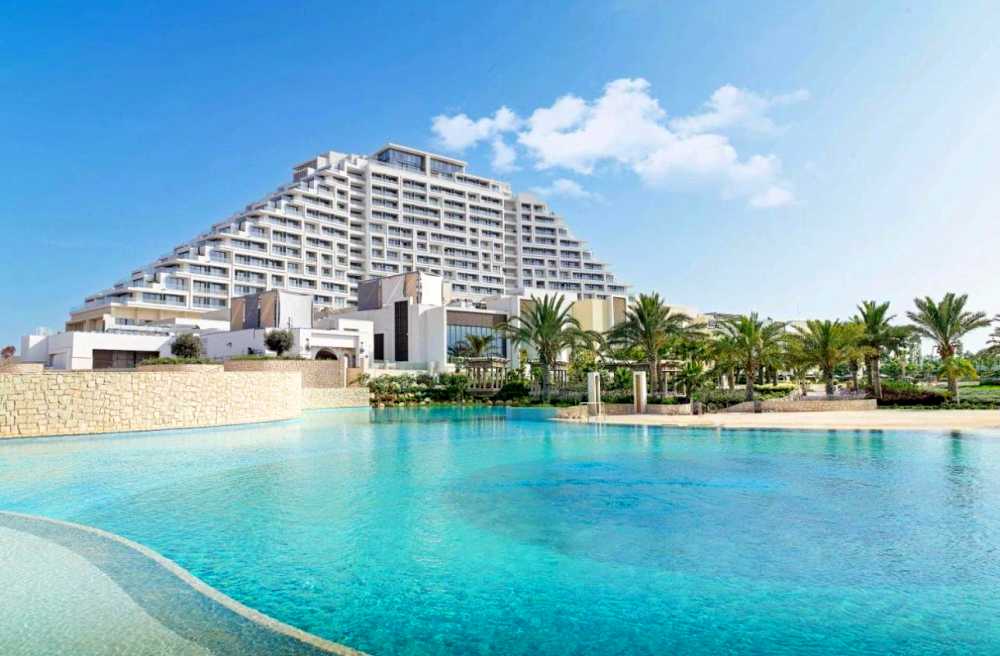 Celebrate Passover 2026 with Kosher Luxury Travel at City of Dreams Mediterranean in Limassol, Cyprus.