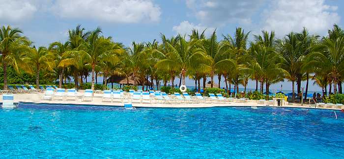 Last-Minute Passover Program Planning Decisions Families Are Making