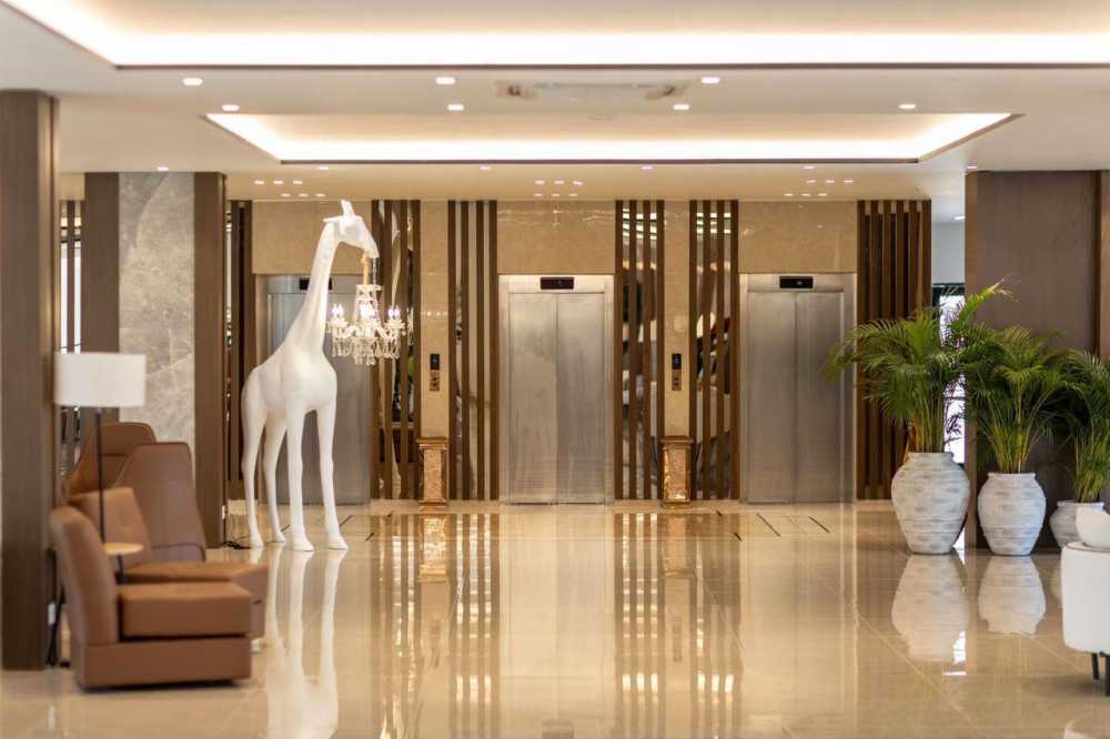 Join So’ Prestige for Passover 2026 in Albania at the 5-star FAFA Aqua Palace Resort on the Adriatic Riviera.