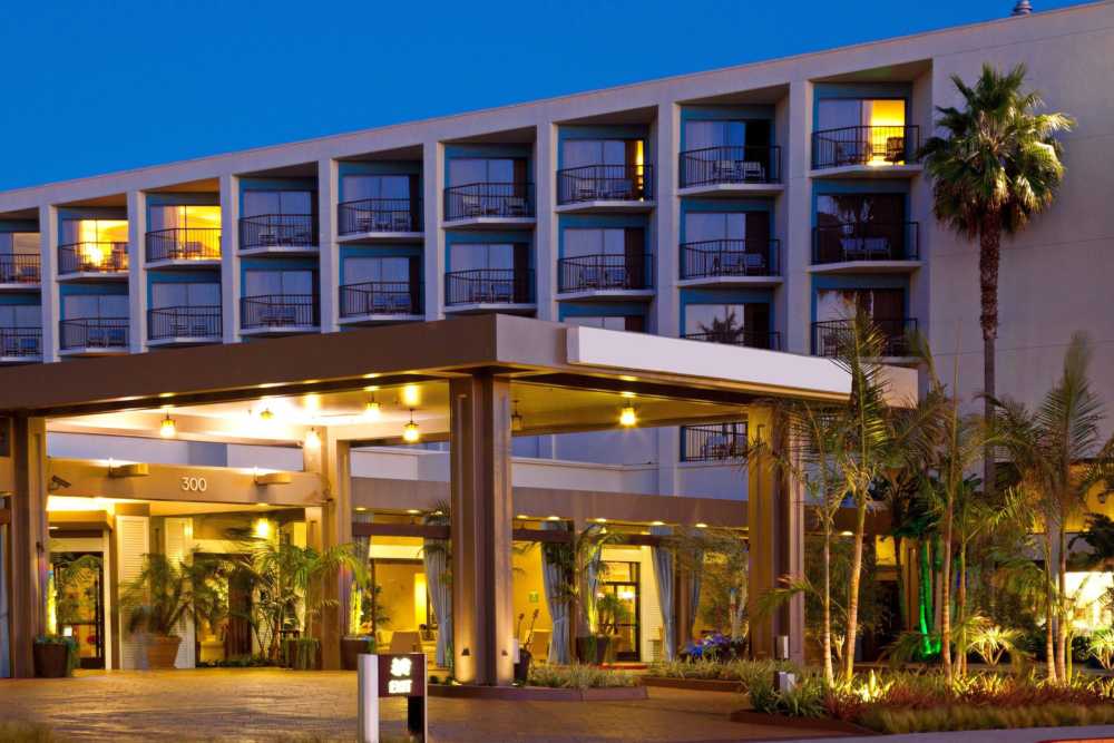 Celebrate Pesach 2026 at the Sonesta Redondo Beach Oceanfront Resort.