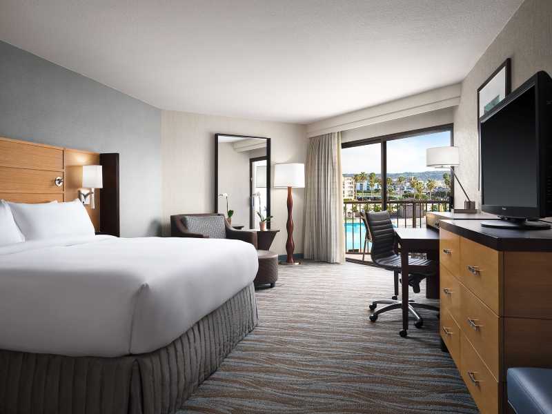 Celebrate Pesach 2026 at the Sonesta Redondo Beach Oceanfront Resort.