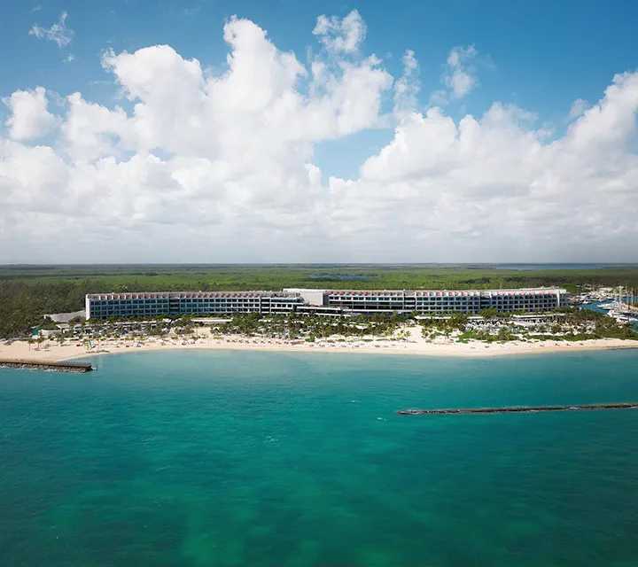 Discover the LIORA Kosher Dining Program at SLS Playa Mujeres, all-inclusive resort near Cancun offering kosher cuisine.