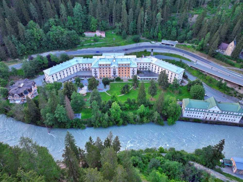Tourman Luxury Kosher Summer Vacation in the Swiss Alps, Scuol Palace Switzerland