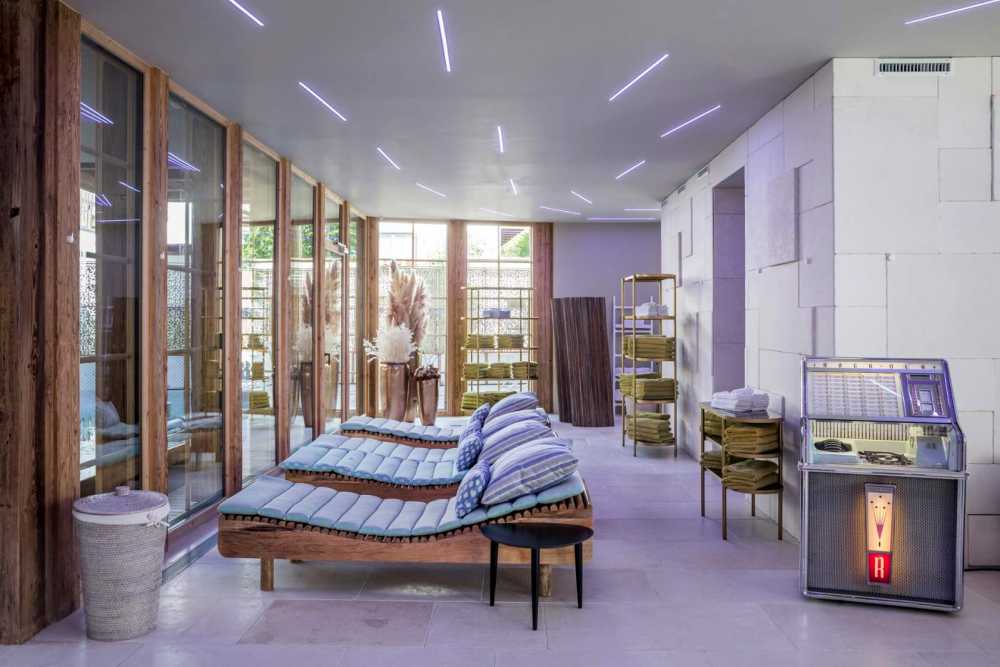 Enjoy a luxury kosher summer vacation with Weber Tours at Raffl’s Tyrol Hotel in St. Anton, Austria