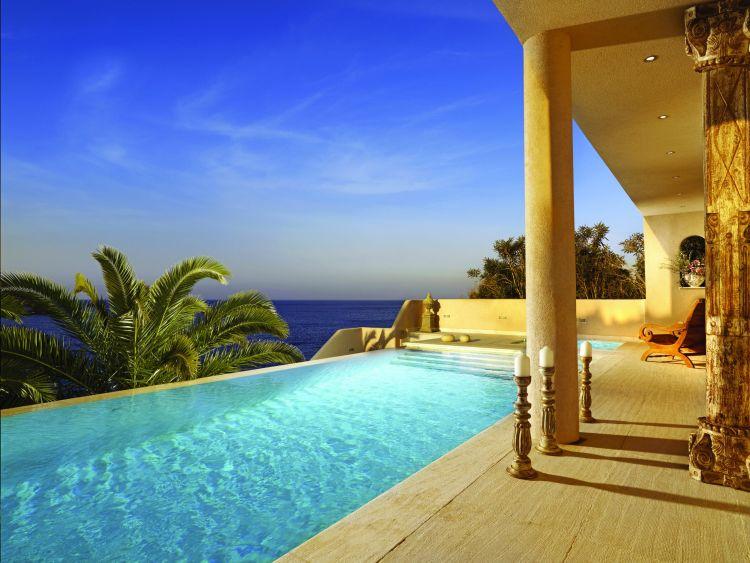 Pesach Vacation 2026 in Crete Greece at Hotel Out of the Blue Resort