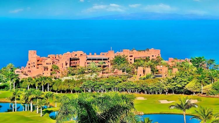 Experience KMR's Europe Luxury Kosher Summer 2023 Hotel In The Canary Islands