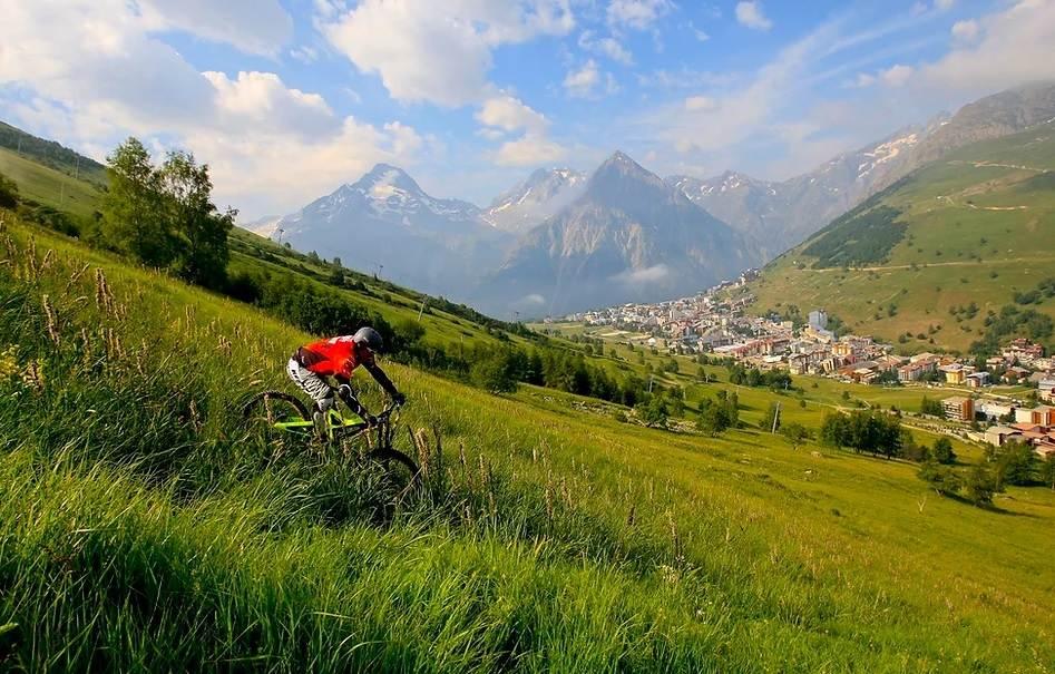Kosher Summer Hotel In Les 2 Alpes, France