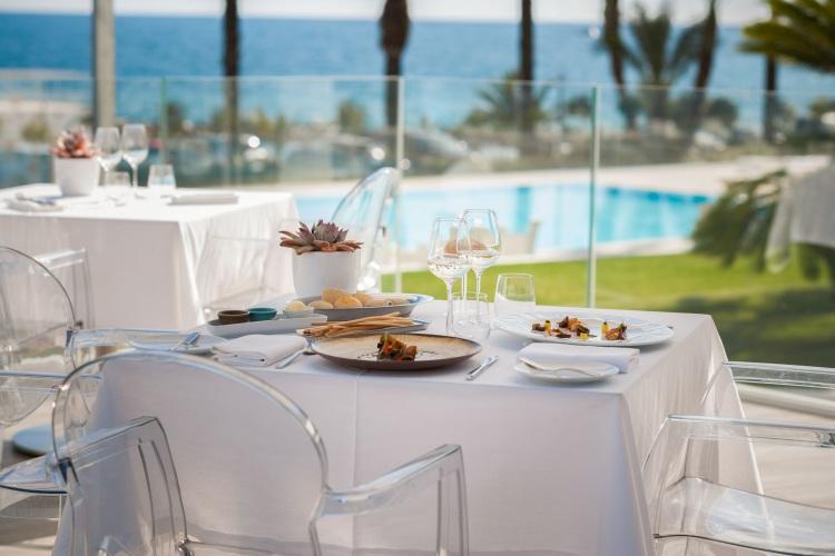 Lux Traiteur Passover Program at the Miramare Palace  5* in Italy