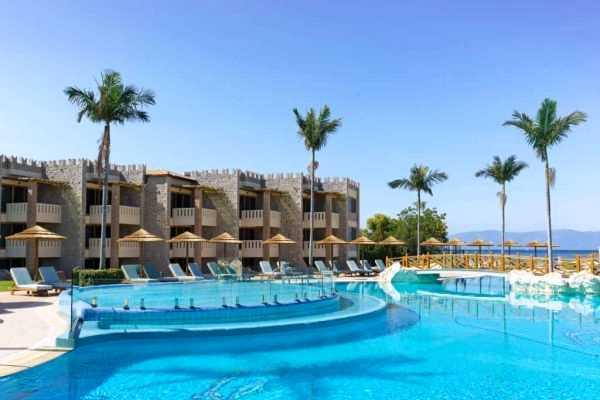 Kosher Travelers Passover program at the luxurious Seafos Resort & Spa in Nafplio, Greece