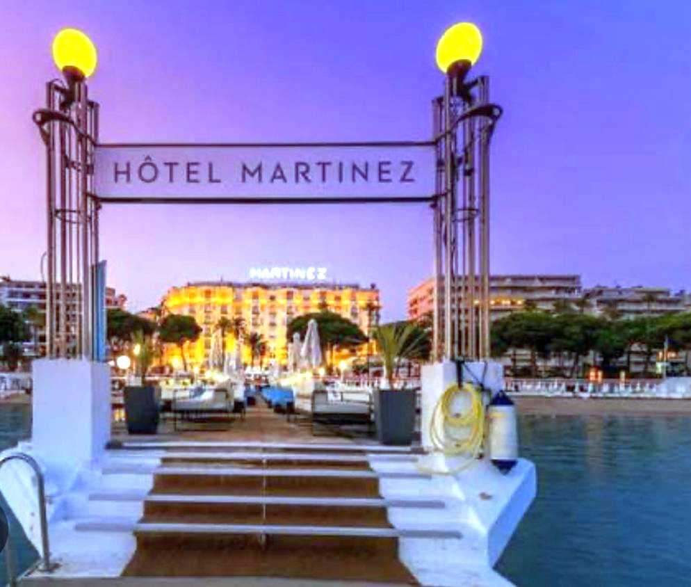 Celebrate Pesach 2026 in style at the iconic 5-star Martinez Hotel in Cannes.