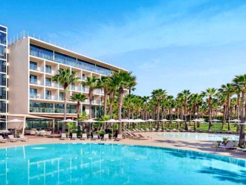 Celebrate Passover 2026 in style at the Marriott Salgados Algarve in Albufeira, Portugal.
