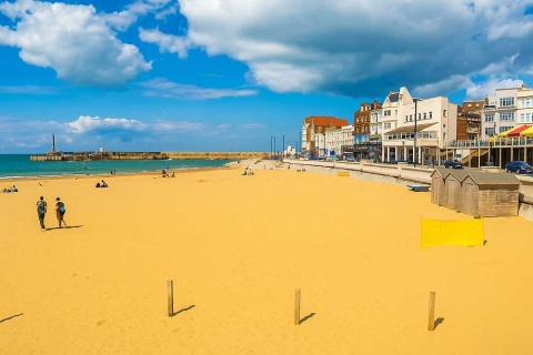 Celebrate Pesach 2026 at Unico Hotel Margate in the UK.