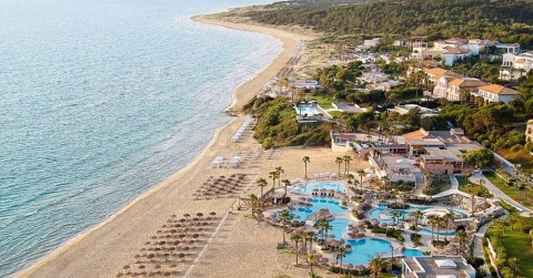 Glatt kosher Pesach 2020 in Greece with Vered Holidays