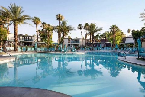 Celebrate Pesach 2026 at the iconic Riviera Resort & Spa in Palm Springs, California.